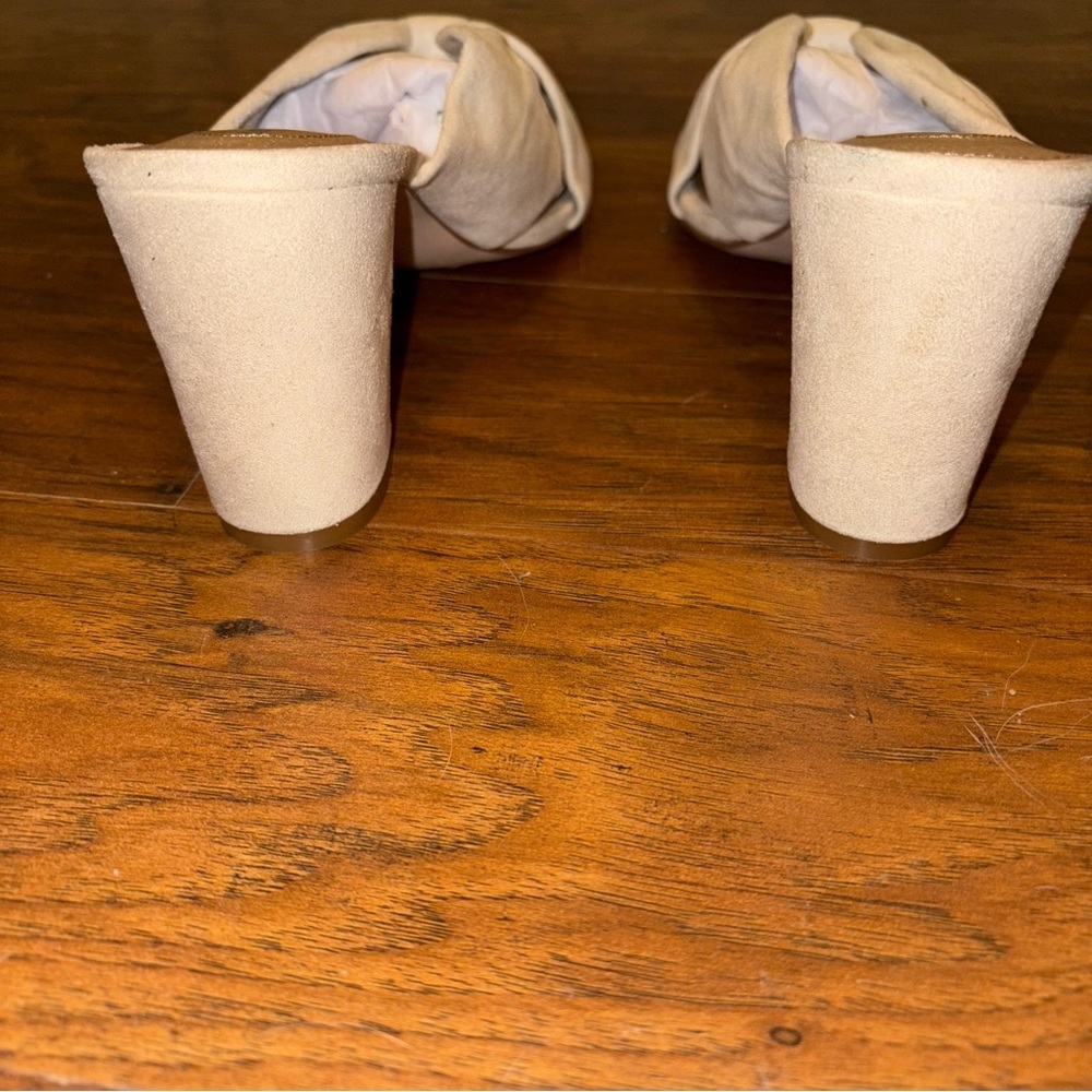 Comfortview Cream Knot Heels Size 9.5 W - Picture 6 of 8